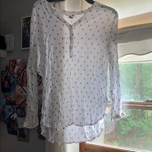 white and blue long sleeve blouse